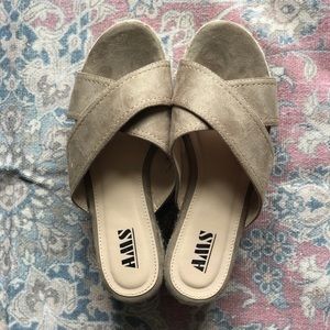 BRAND NEW NOT WORN platform open toed shoes